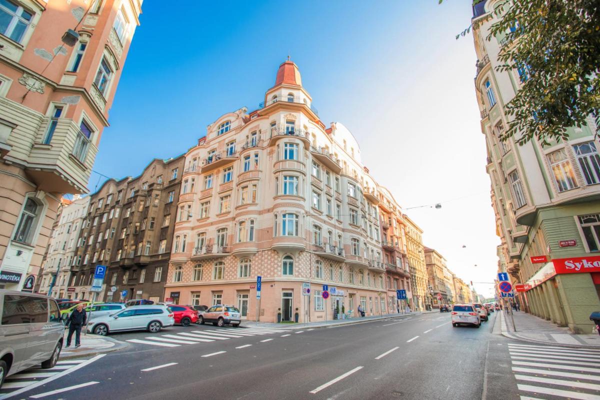 Design Studio Andel, All Historical Sights Walkable ปราก ภายนอก รูปภาพ